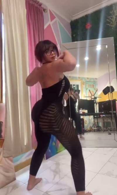 🍑😵‍💫