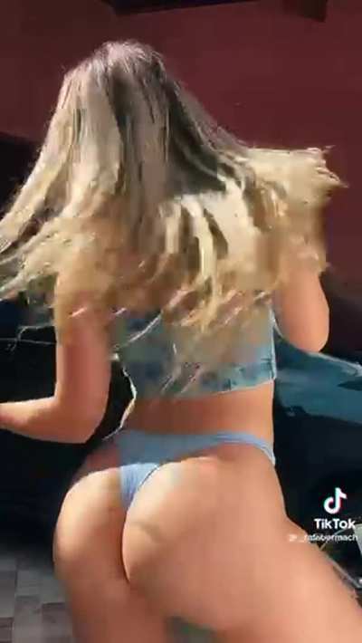 Luscious Latina