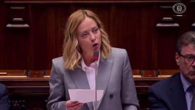 Per Meloni lo spread sotto i 100 punti &ldquo;significa che i titolo di stato italiani vengono considerati pi&ugrave; sicuri dei titoli di stato tedeschi&rdquo;. Giorgietti scettico.