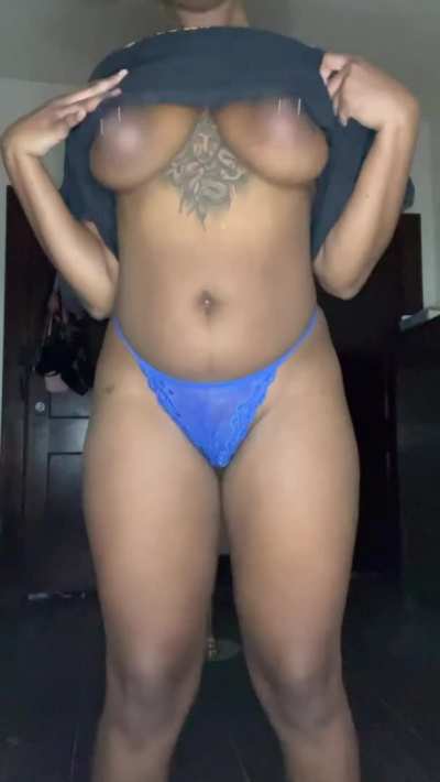 🙈😋 I cant control these Double Ds. Free link in commenta