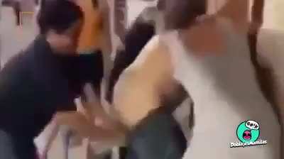 Eso es lo que ense&ntilde;a Shrek en las clases de los jueves no cobra mucho 😐 ya se que no lo va a ver completo pero ok