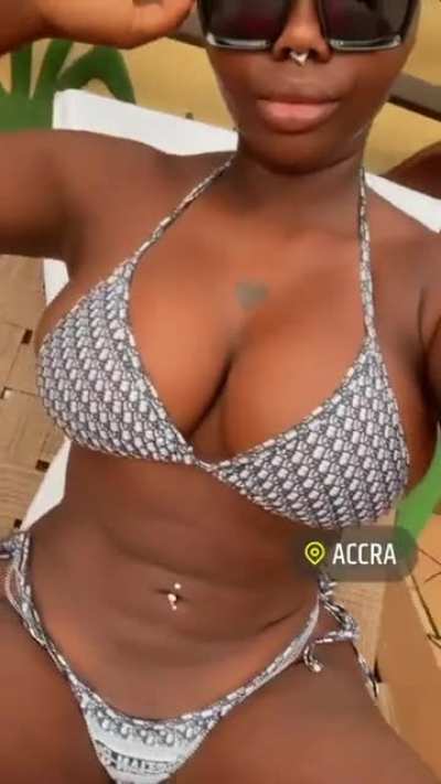 Happy new year brothers lets hope she start posting good shit again