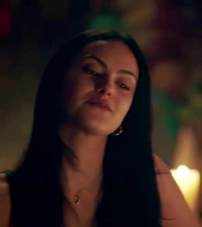 Camila Mendes