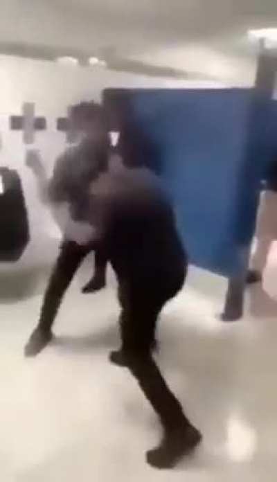 😳