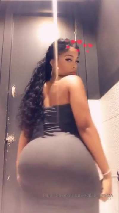 She bad asf 😍