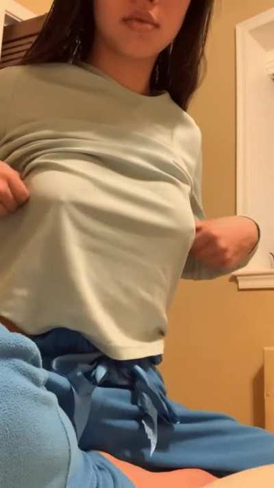 Good afternoon enjoy my boobs 😊