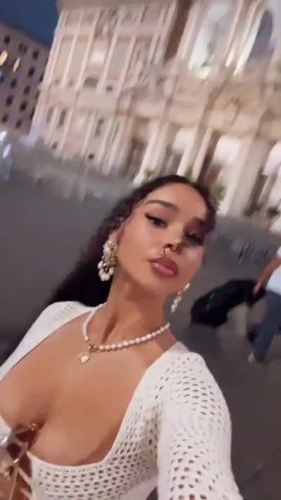 Nia Sultana
