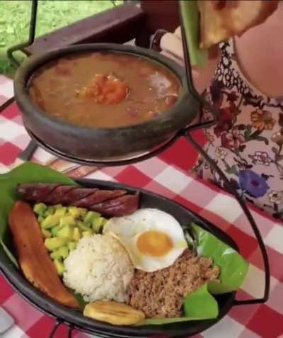 The most elegant Bandeja Paisa I&rsquo;ve ever seen in my life