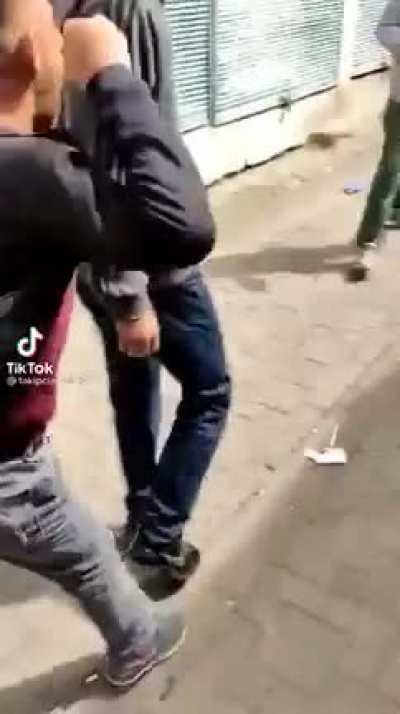 X after seeing his friends despawned his car
