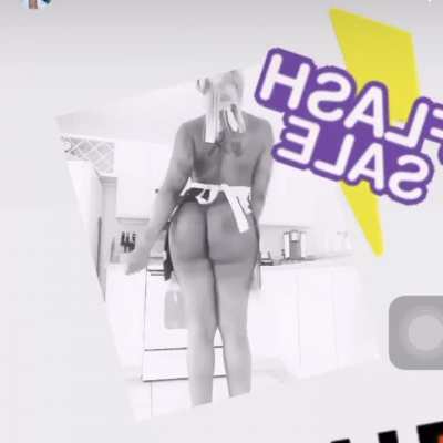 Ass Clapping In A Apron On IG LMK If Y&rsquo;all Know Who this Is 💯🍑👏🏽