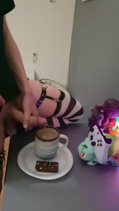 Cumming in coffee