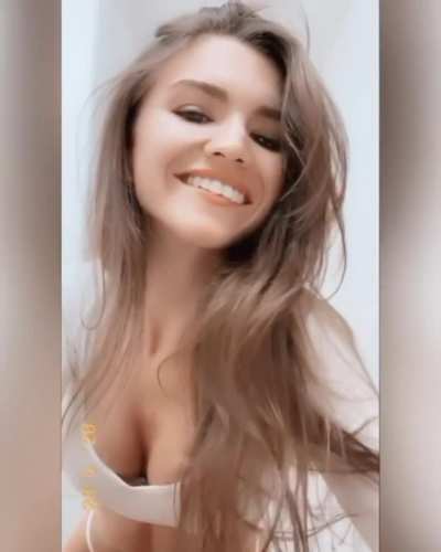 Nikki Sia