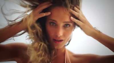 Hannah Davis; Irresistible (2016)