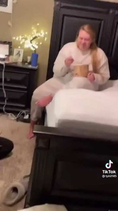 That&rsquo;s one way to eat ice cream