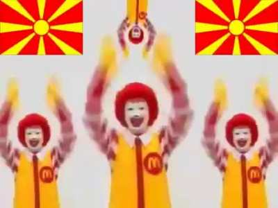 Monkeydonians 🇲🇰🙈🙉🇲🇰🐵🙊🇲🇰 dancing