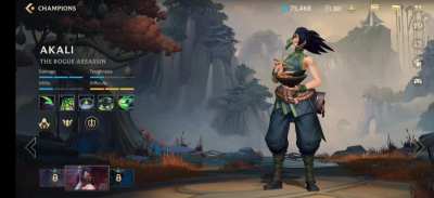 Akali having a quick lunch 😁