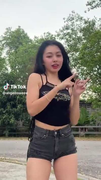 So sexy 🍑🥵