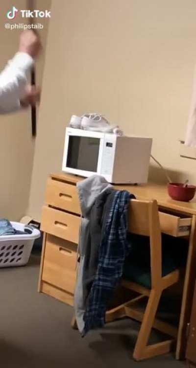 ...AAAAAAAH