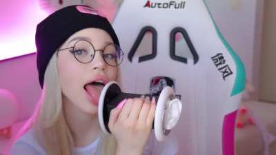 ASMR Alice Delish👅
