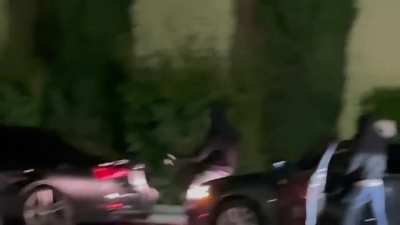 Ontem em San Francisco um grupo de 50 v&iacute;timas da sociedade assaltaram uma Nordstrom (luxo) e nem pol&iacute;cia &agrave; vista