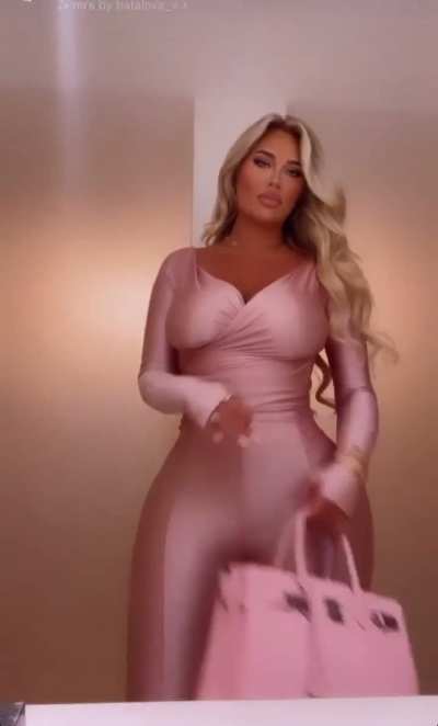 Can&rsquo;t stop masturbating to her