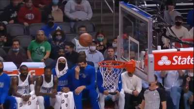 [Highlight] Luka picks up the Tech for trash talking Mann
