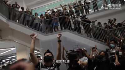 有被感动到，世界绝不会忘记香港的牺牲为新冷战敲响了警钟。香港人加油！