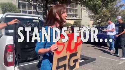 South African Karen sheds light on what COVID-19 and 5G actually is