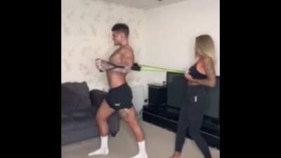 i found this on r/whatcouldgowrong but the scream was not cut