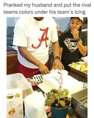 Woman pranks her husband