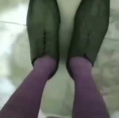🗿