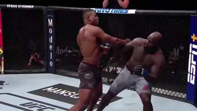 Slow motion demonstrates Rozenstruik&rsquo;s kickboxing defence ( and Ngannou&rsquo;s power)