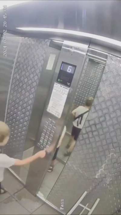 Dumbass Kid Gets Himself Trapped