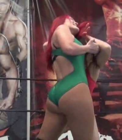 Ivelisse (7 MIC)