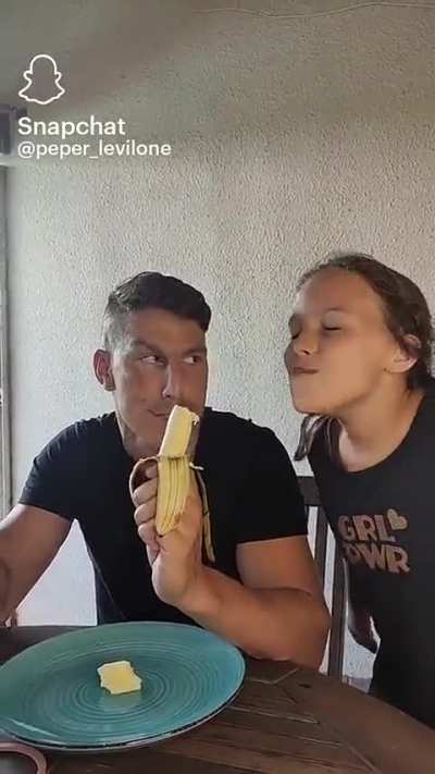 🤨