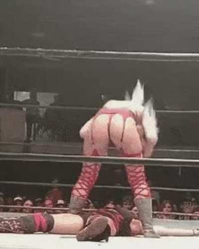 Scarlett Bordeaux 🍑