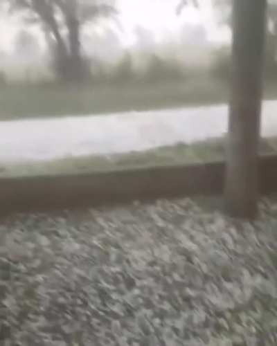 Heavy hail hit Del Campillo, C&oacute;rdoba Province, Argentina 🇦🇷 (17.10.2025)