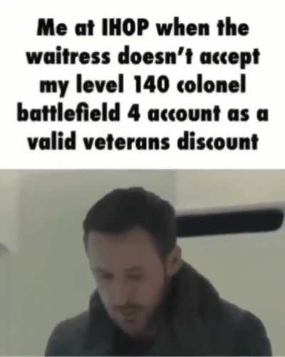 Cringe waitress