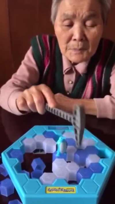 Penguin Trap The Best Game in Japan