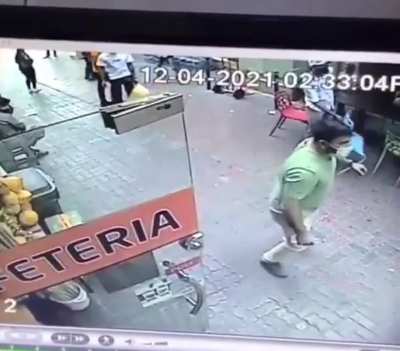 So this Indian guy just stopped a robber from getting away with a larger amount of money in Dubai and I can&rsquo;t stop thinking about his reflexes lol