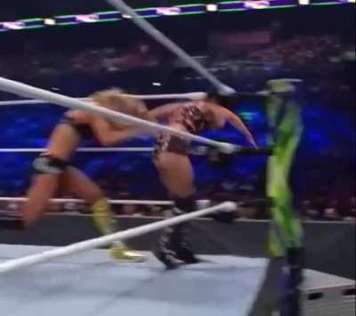 Alexa Bliss booty