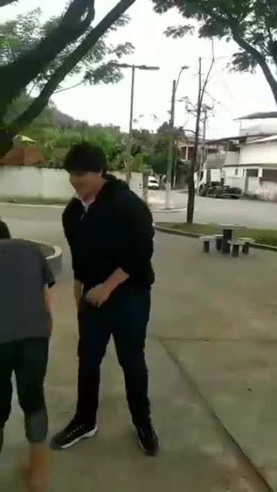 Danyel Sucumba vc n merece conseguir respirar