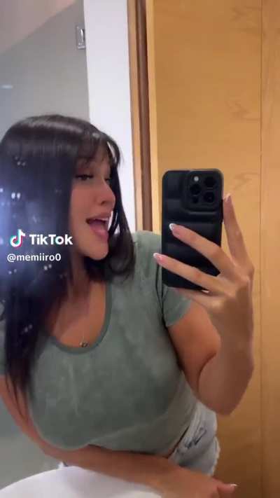 @memiiro0