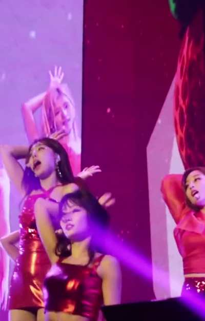 🔥🔥 Momo, Tzuyu, Sana &amp;amp; Nayeon