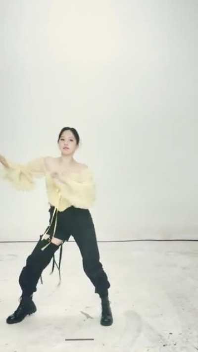 210720 TikTok Japan Update - Mina "Perfect World" Dance Solo