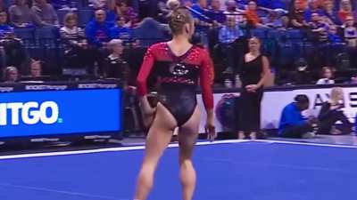 Georgia&rsquo;s Nicole King ❤️🖤🤍🤸&zwj;♀️