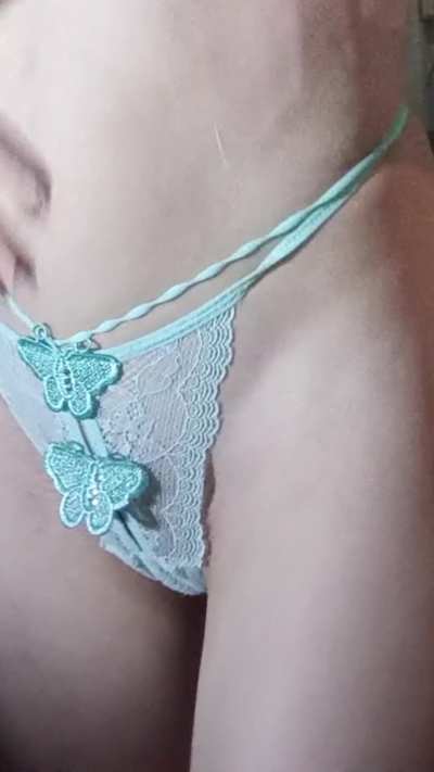 Do you like these green panties?