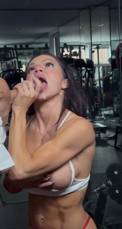 Post cumming licks 