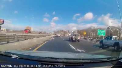 Idiot couldn&rsquo;t take 5 minutes to clean off his car, now I need a new hood [nsfw audio]