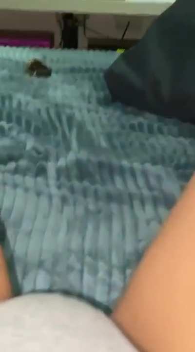 im 19, if u want to see that, say 'yes' and I'll give u a surprise &amp;amp; I'll make u cum💦